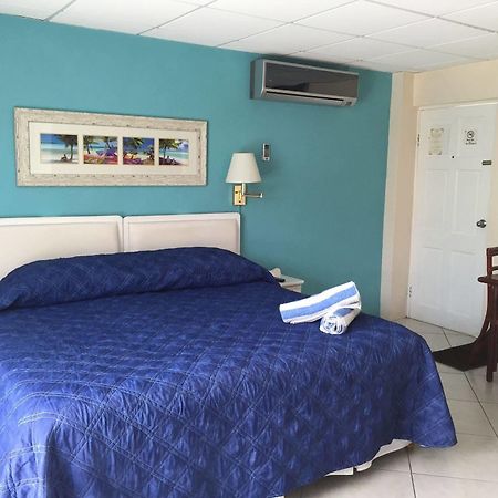 Southern Surf Beach Apartments Rockley Екстериор снимка