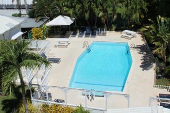 Southern Surf Beach Apartments Rockley Екстериор снимка