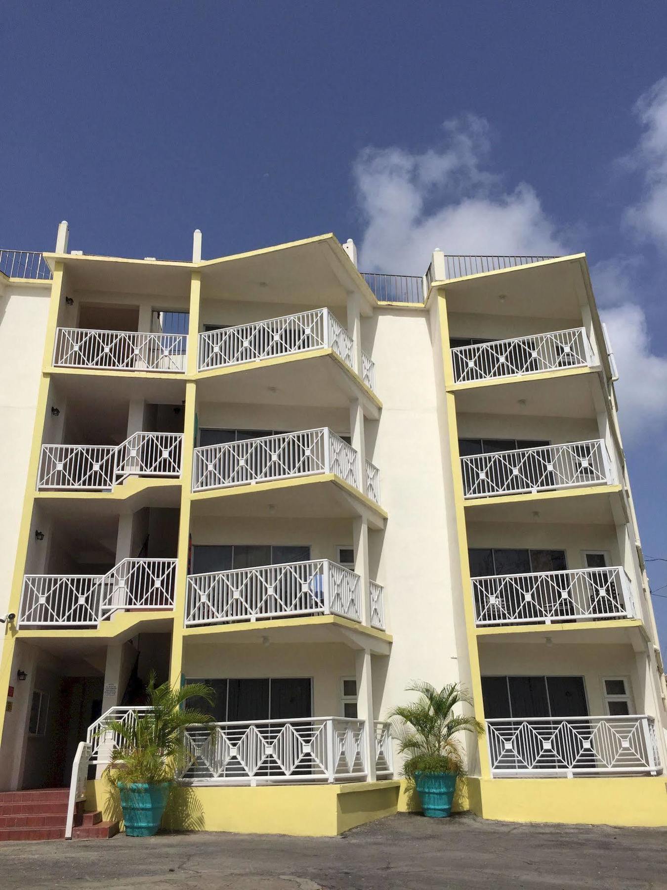 Southern Surf Beach Apartments Rockley Екстериор снимка