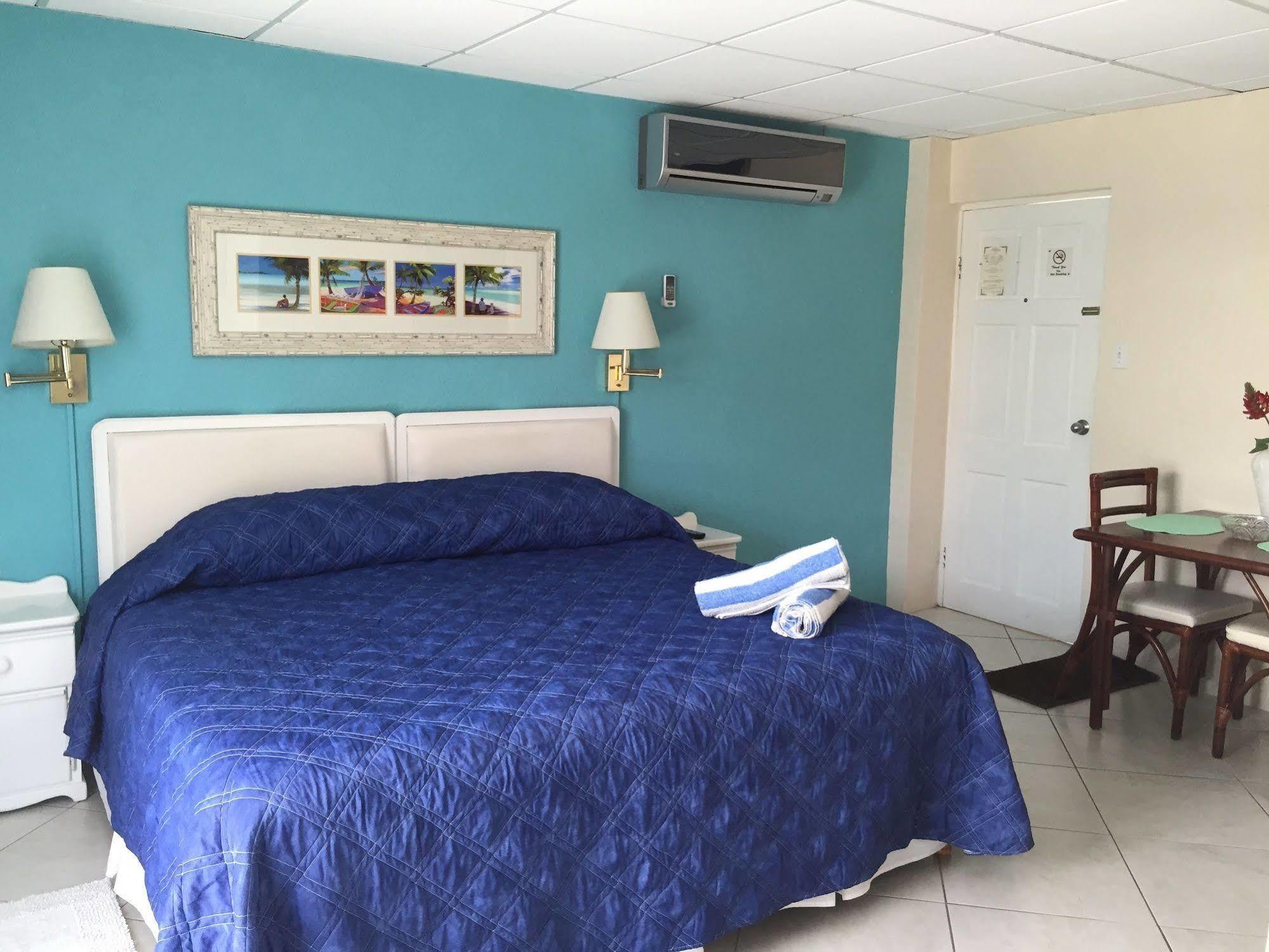 Southern Surf Beach Apartments Rockley Екстериор снимка