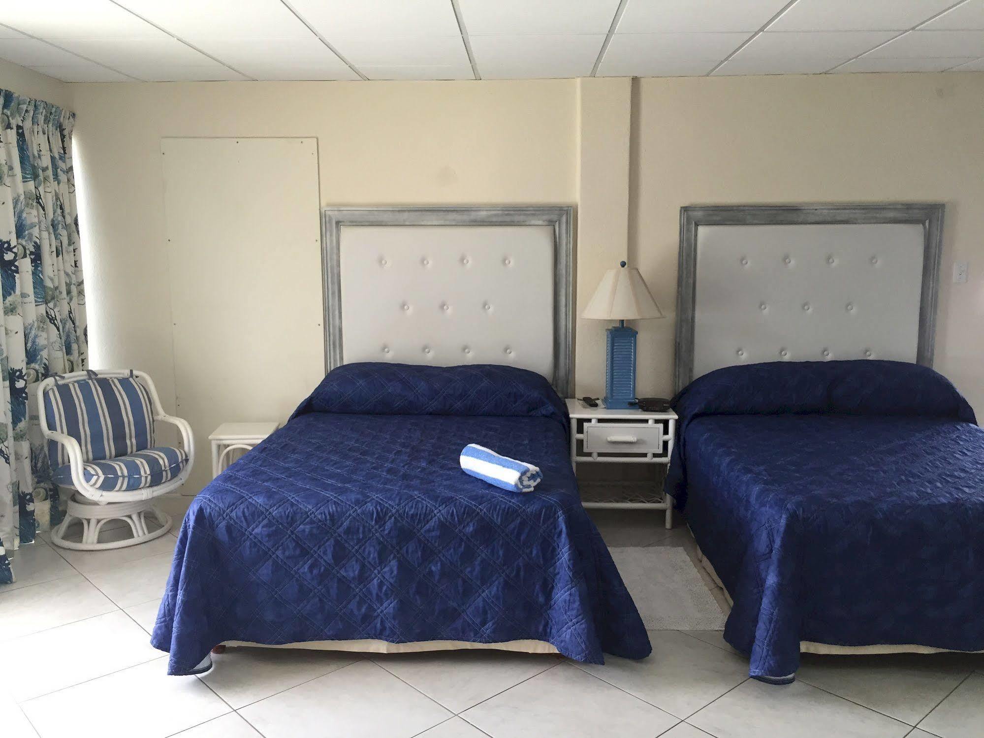 Southern Surf Beach Apartments Rockley Екстериор снимка