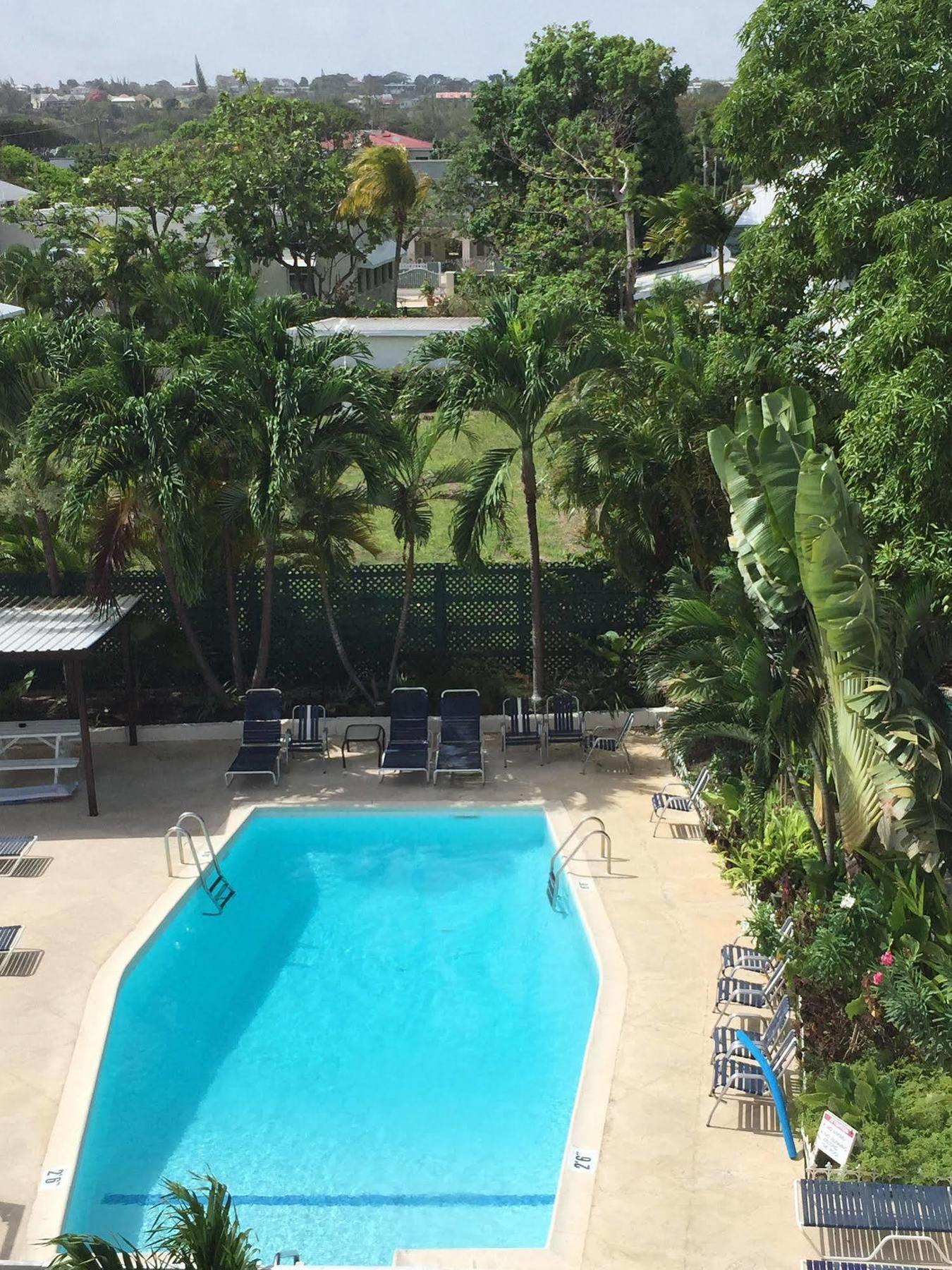 Southern Surf Beach Apartments Rockley Екстериор снимка