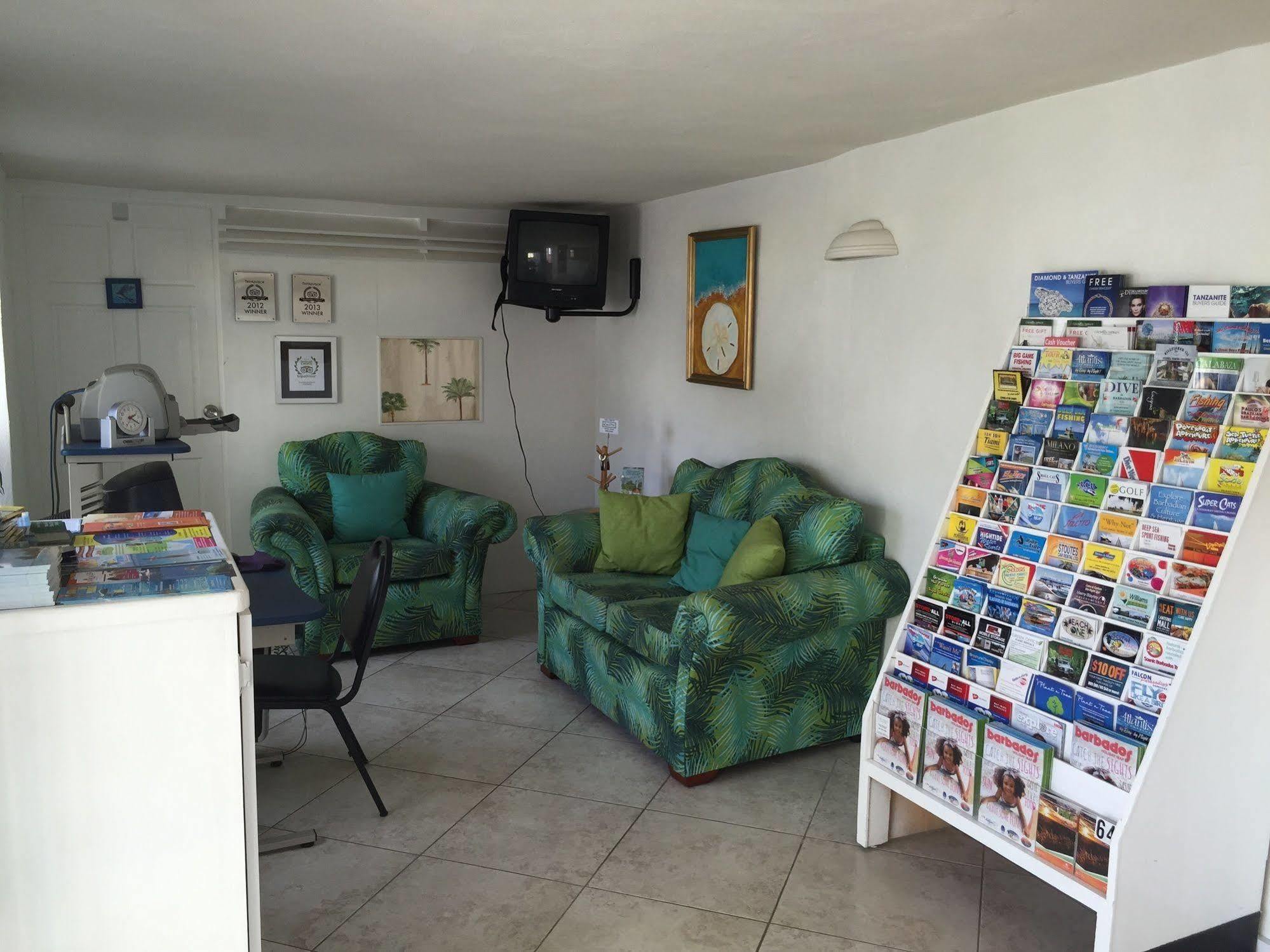 Southern Surf Beach Apartments Rockley Екстериор снимка